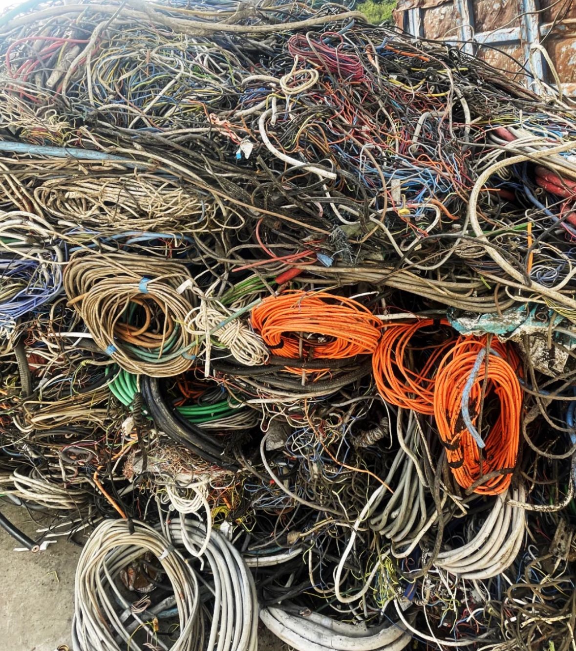 Recupero cavi elettrici Bologna